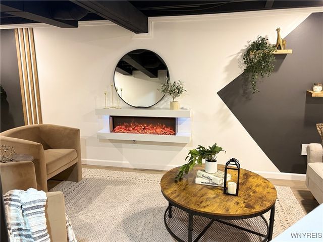 27 Dwyer Street, West Seneca, NY 14224