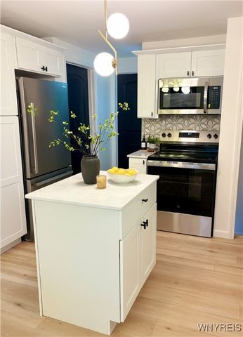 27 Dwyer Street, West Seneca, NY 14224