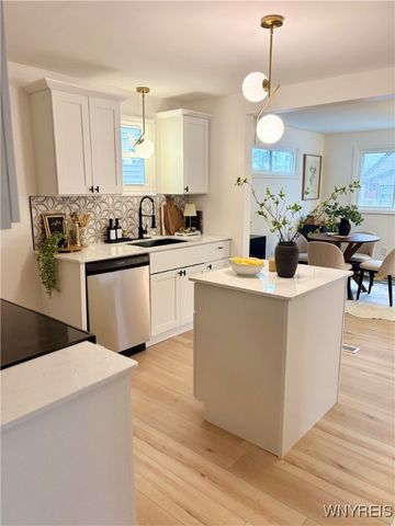 27 Dwyer Street, West Seneca, NY 14224