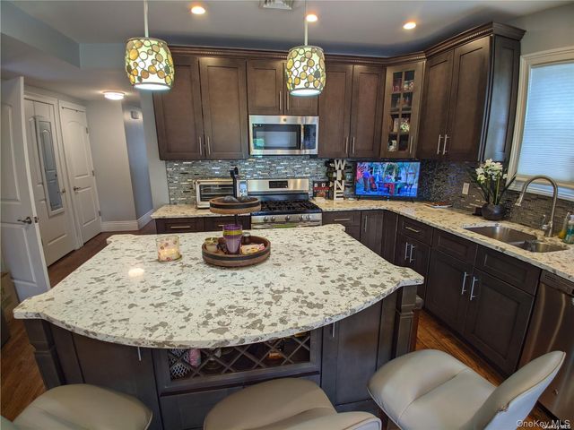 535 E Walnut st Main, Long Beach, NY 11561