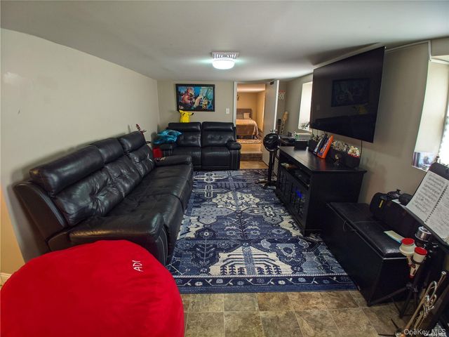 535 E Walnut st Main, Long Beach, NY 11561