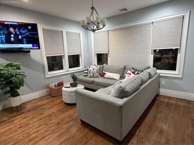 535 E Walnut st Main, Long Beach, NY 11561