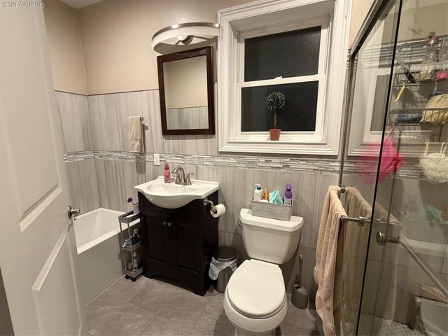 535 E Walnut st Main, Long Beach, NY 11561