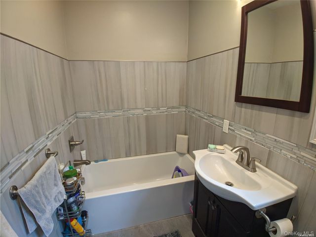 535 E Walnut st Main, Long Beach, NY 11561