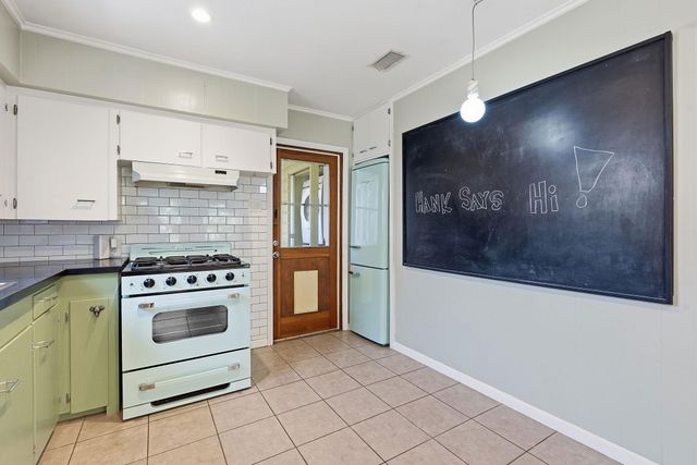 4415 Hank Ave, Austin, TX 78745