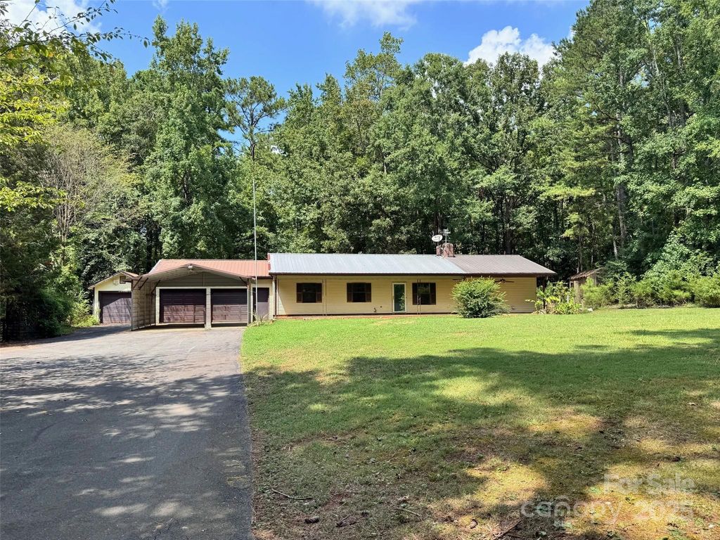 1065 Meadow Bend Drive, York, SC 29745