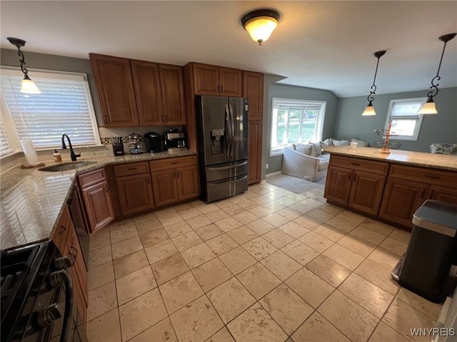 450 Barton Drive, Lewiston, NY 14092