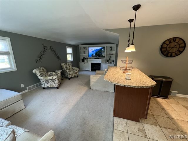 450 Barton Drive, Lewiston, NY 14092