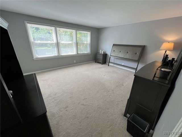 450 Barton Drive, Lewiston, NY 14092