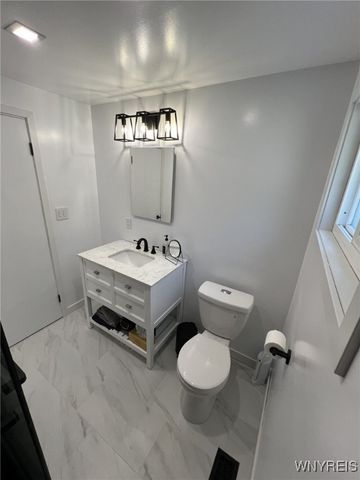 450 Barton Drive, Lewiston, NY 14092