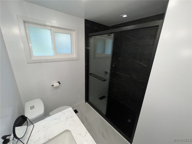 450 Barton Drive, Lewiston, NY 14092