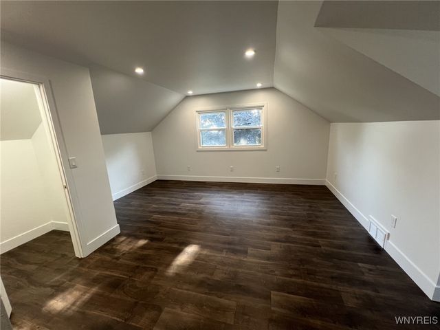 450 Barton Drive, Lewiston, NY 14092