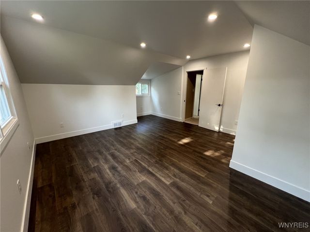 450 Barton Drive, Lewiston, NY 14092