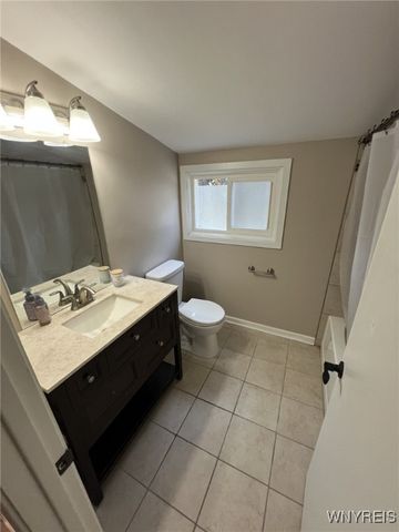 450 Barton Drive, Lewiston, NY 14092