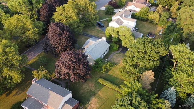 450 Barton Drive, Lewiston, NY 14092