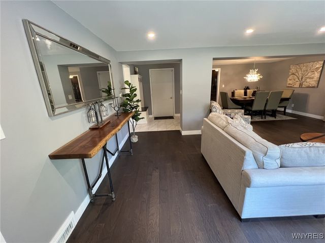 450 Barton Drive, Lewiston, NY 14092