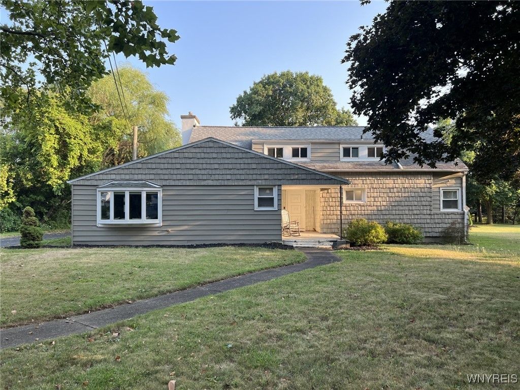 450 Barton Drive, Lewiston, NY 14092