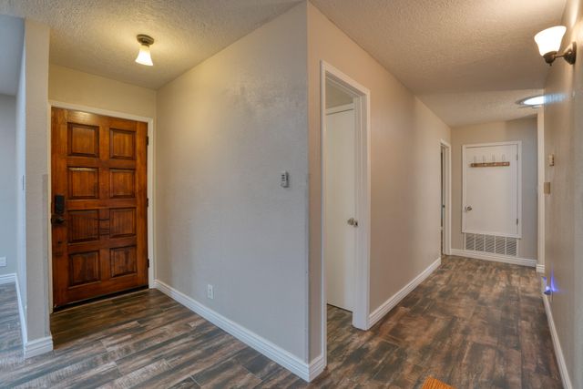 123 Ortega Road NW, Albuquerque, NM 87114