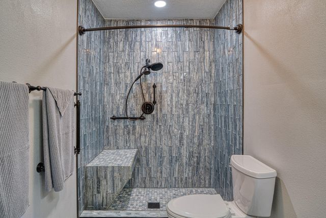 123 Ortega Road NW, Albuquerque, NM 87114