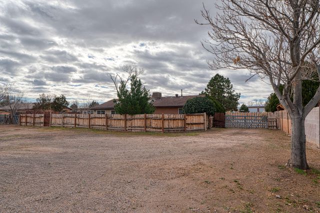 123 Ortega Road NW, Albuquerque, NM 87114