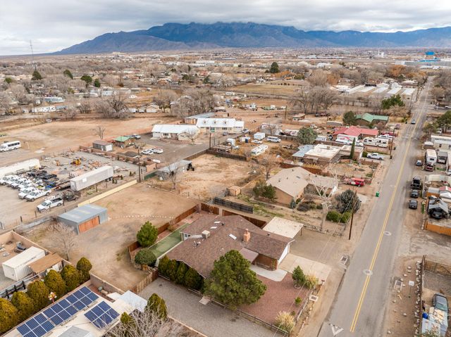 123 Ortega Road NW, Albuquerque, NM 87114