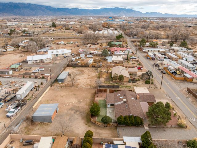123 Ortega Road NW, Albuquerque, NM 87114