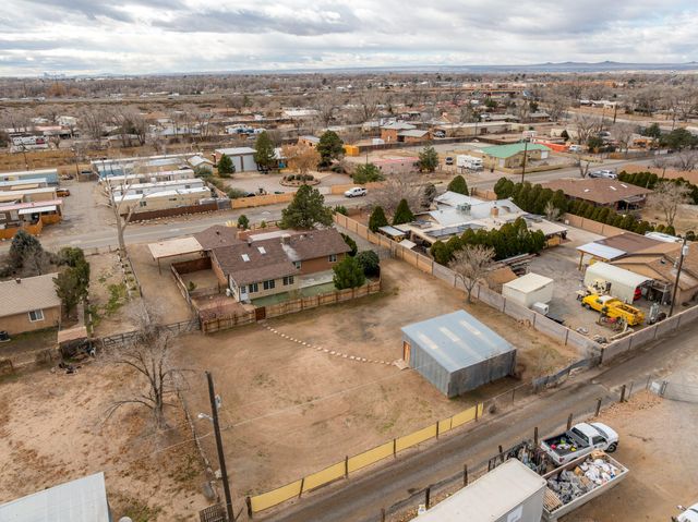 123 Ortega Road NW, Albuquerque, NM 87114