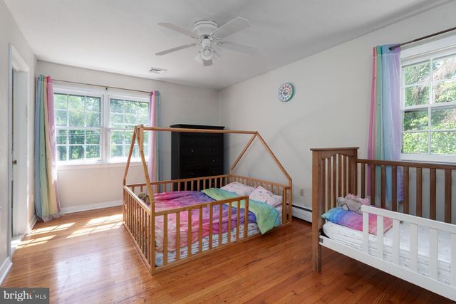 4 MANOR AVE, Princeton, NJ 08540
