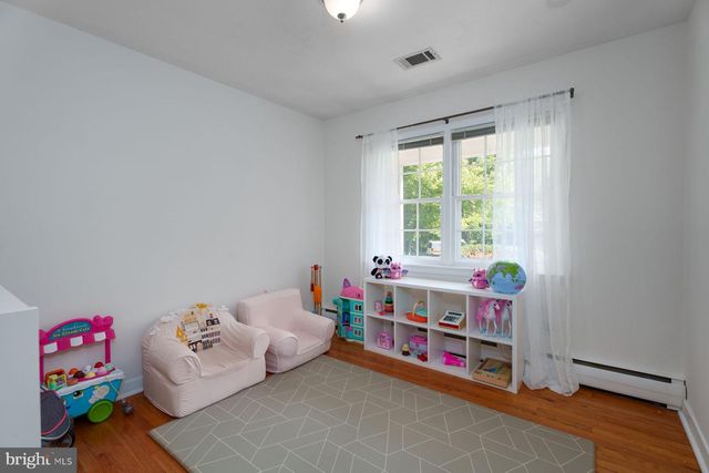 4 MANOR AVE, Princeton, NJ 08540