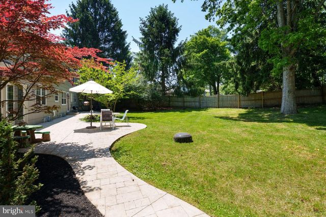 4 MANOR AVE, Princeton, NJ 08540