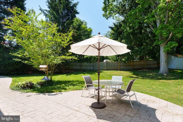 4 MANOR AVE, Princeton, NJ 08540