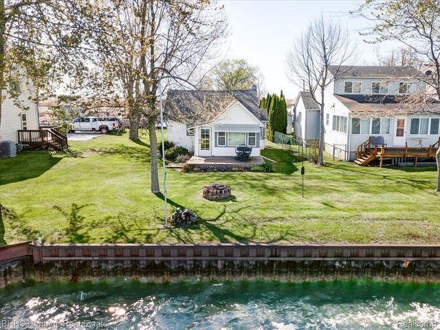 5222 S Channel Drive, Clay Twp, MI 48028