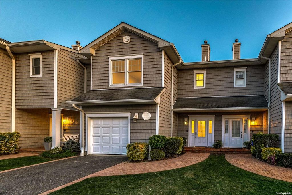 23 Ocean Watch Court 23, Freeport, NY 11520