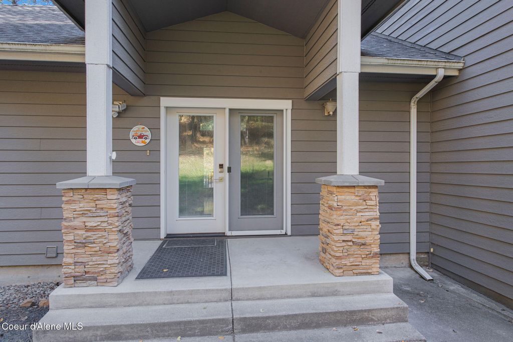 1157 Elm Dr, St. Maries, ID 83861 photo 4