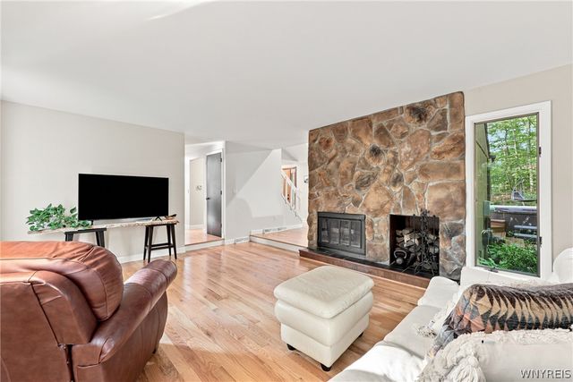 5876 Woodlee Court, Boston, NY 14127