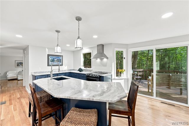 5876 Woodlee Court, Boston, NY 14127