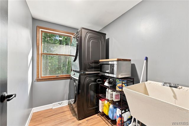 5876 Woodlee Court, Boston, NY 14127
