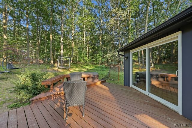 5876 Woodlee Court, Boston, NY 14127