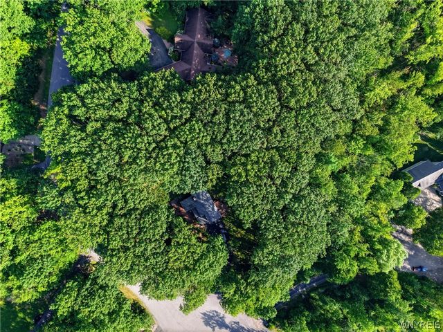 5876 Woodlee Court, Boston, NY 14127