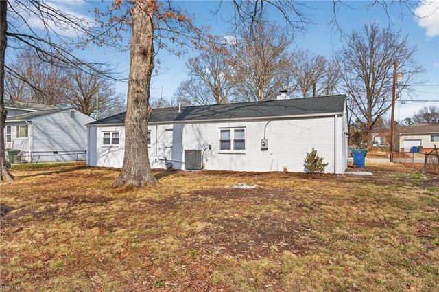 57 Tillerson DR, Newport News, VA 23602