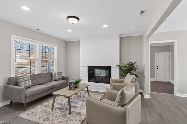 57 Tillerson DR, Newport News, VA 23602