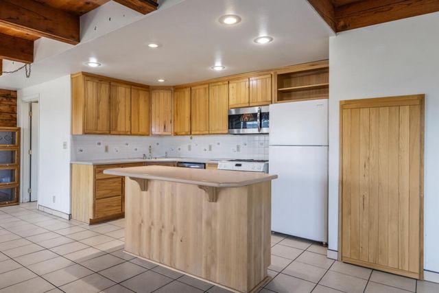1400 Lakeshore Drive, Klamath Falls, OR 97601