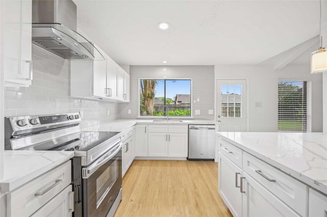 2543 Sage Brush Lane, Sugar Land, TX 77479