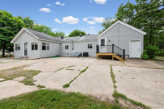 19227 Gudith Road, Trenton, MI 48183