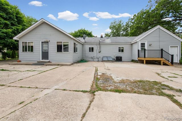 19227 Gudith Road, Trenton, MI 48183