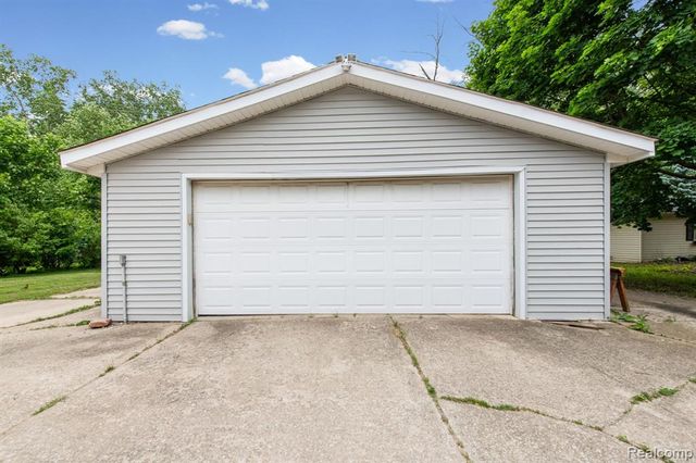 19227 Gudith Road, Trenton, MI 48183