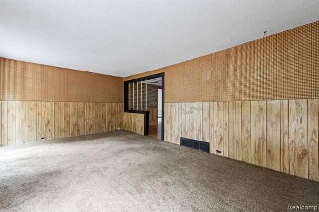 19227 Gudith Road, Trenton, MI 48183