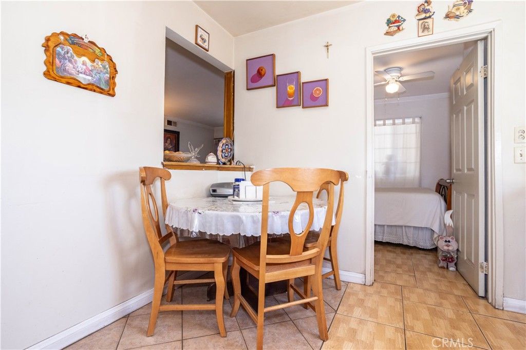 Image 15 of property listing at 12849 Montague, Pacoima, CA 91331