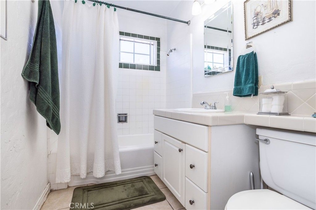 Image 18 of property listing at 12849 Montague, Pacoima, CA 91331