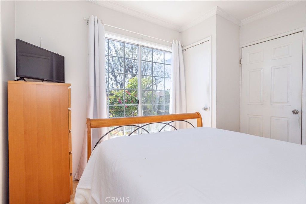 Image 22 of property listing at 12849 Montague, Pacoima, CA 91331